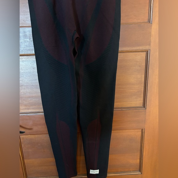 TheGivingMovement Contrast SMLS100 Jumpsuit - Picture 4 of 5